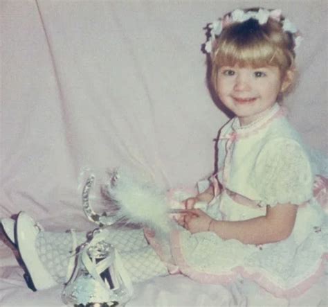 how old is chloe sims